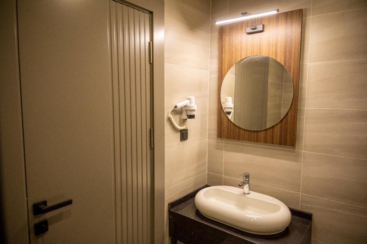 Monalisa Hotel