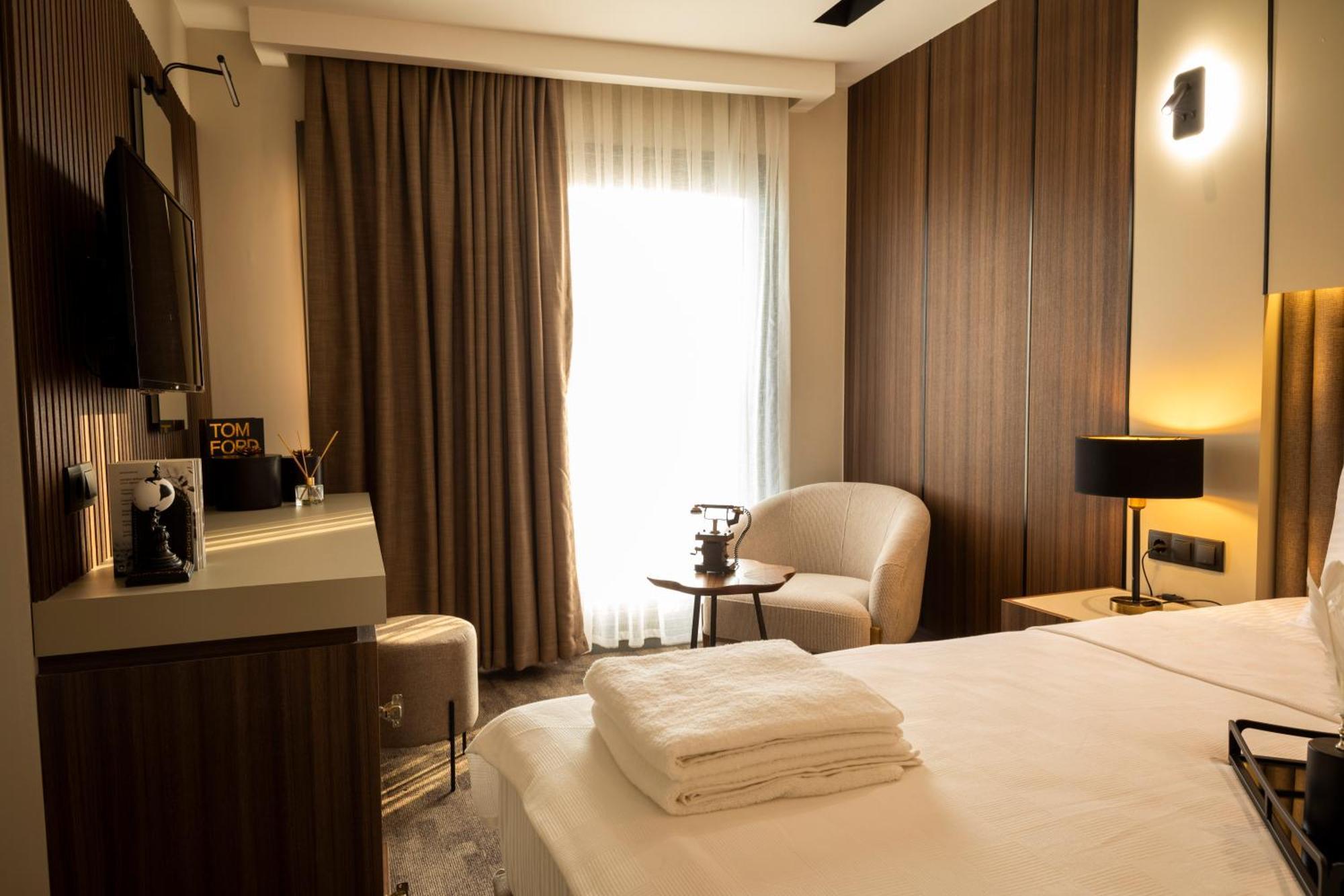 Monalisa Hotel