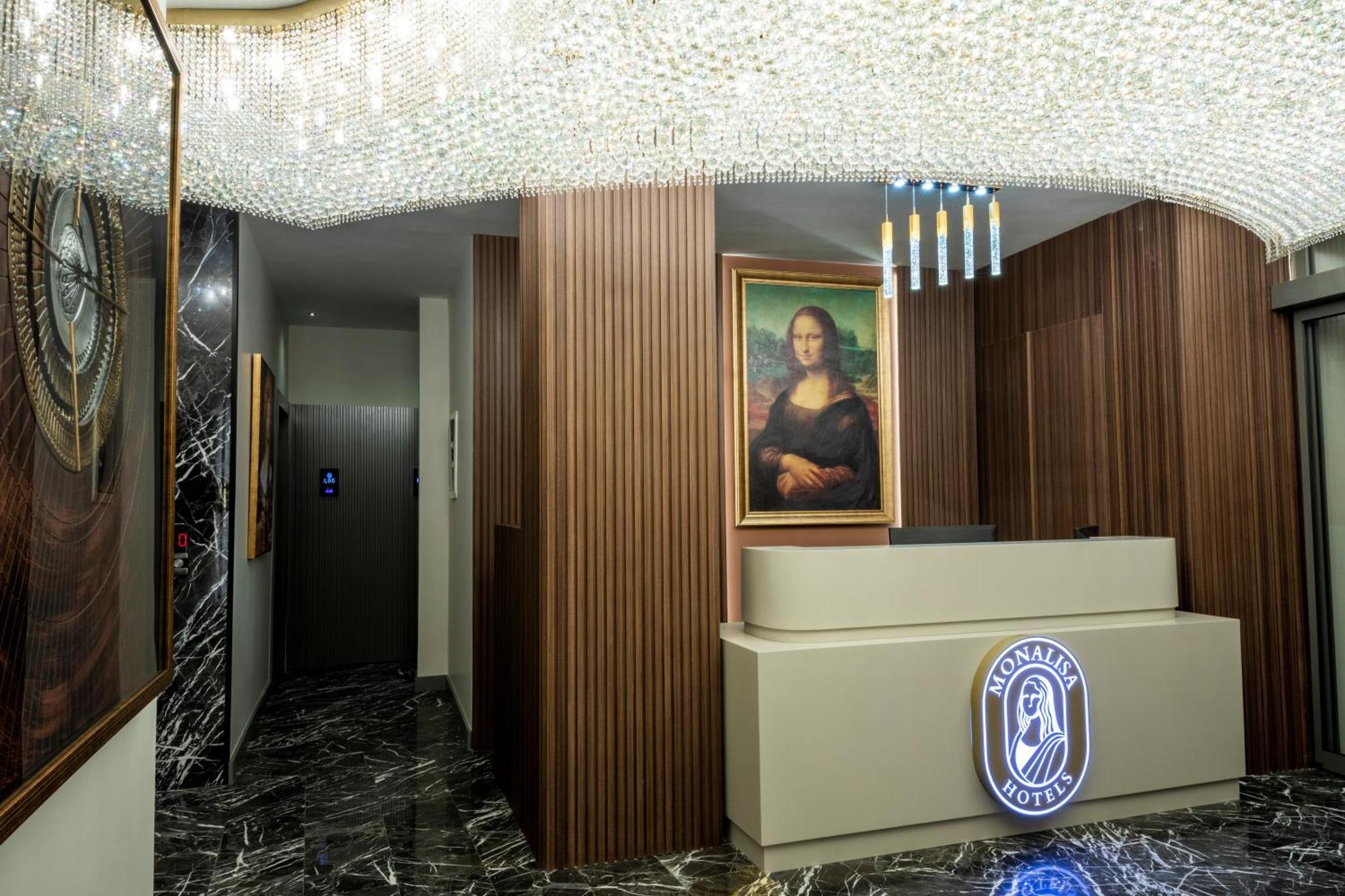 Monalisa Hotel *
